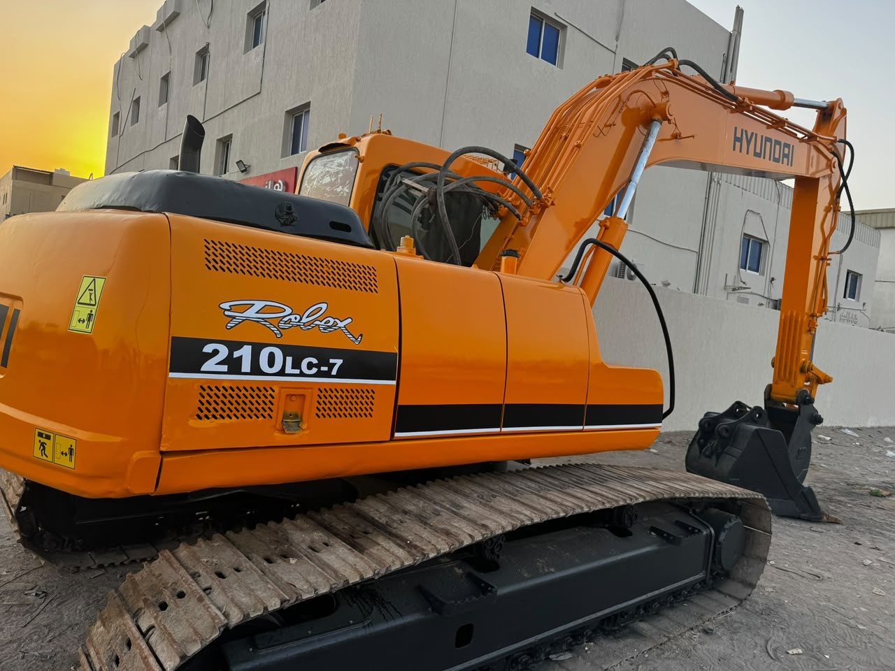 2005 Hyundai 210